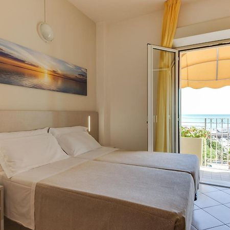 Savoia Hotel Misano Adriatico Ngoại thất bức ảnh
