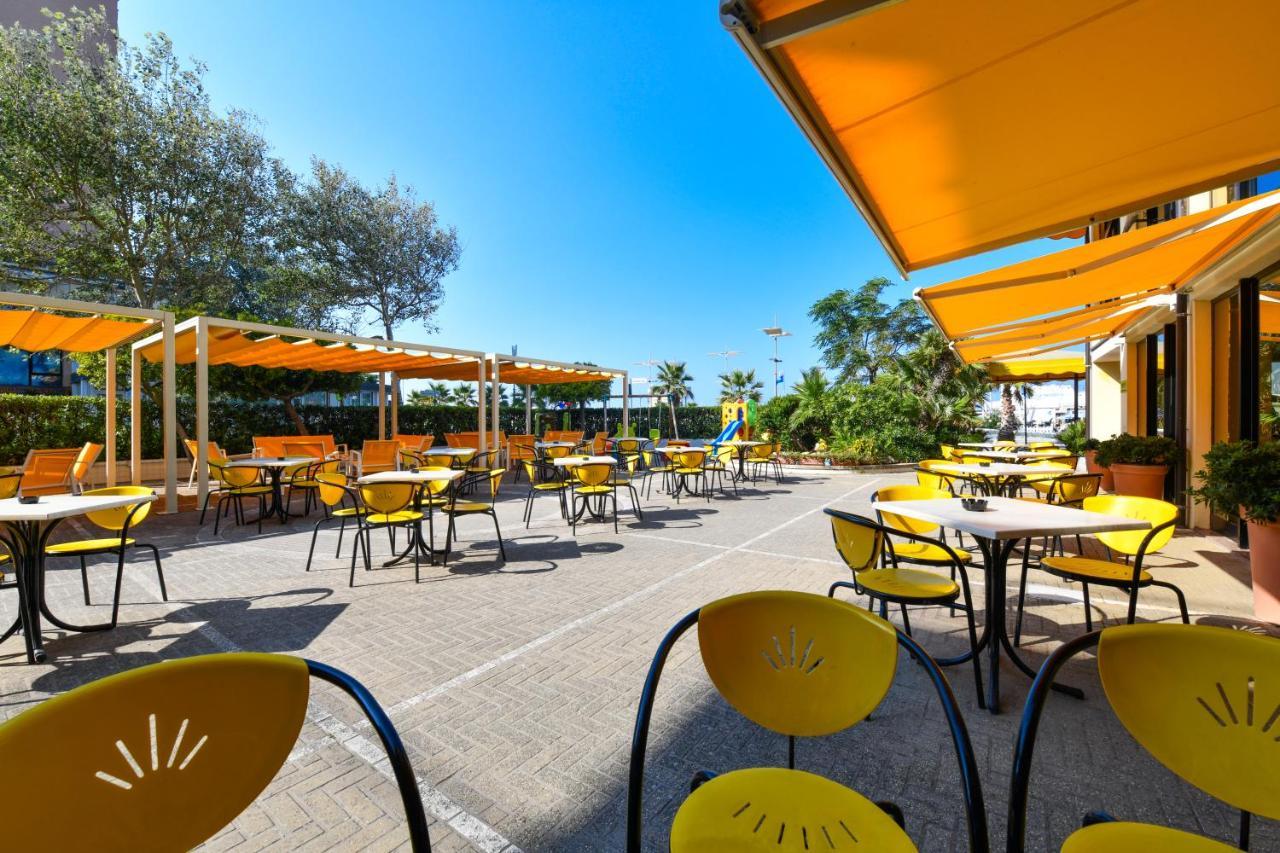 Savoia Hotel Misano Adriatico Ngoại thất bức ảnh